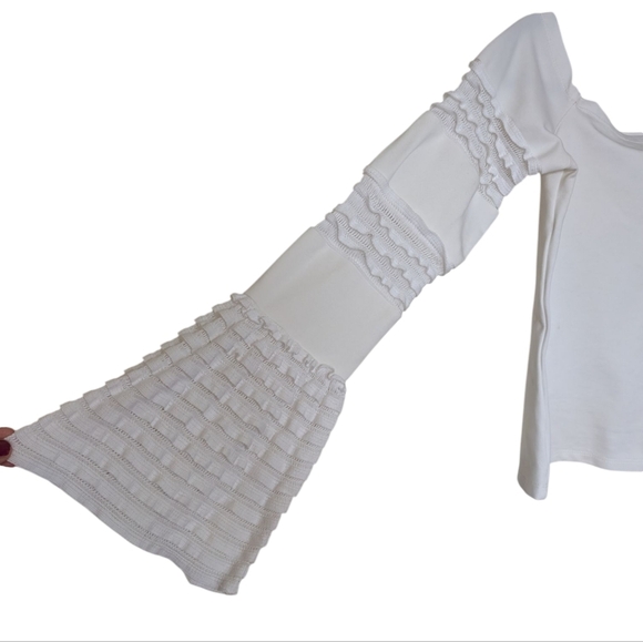 Alexis Blouse Gryffin Off the Shoulder Bell Sleeve Ruffle in Off White sz L - Picture 4 of 9